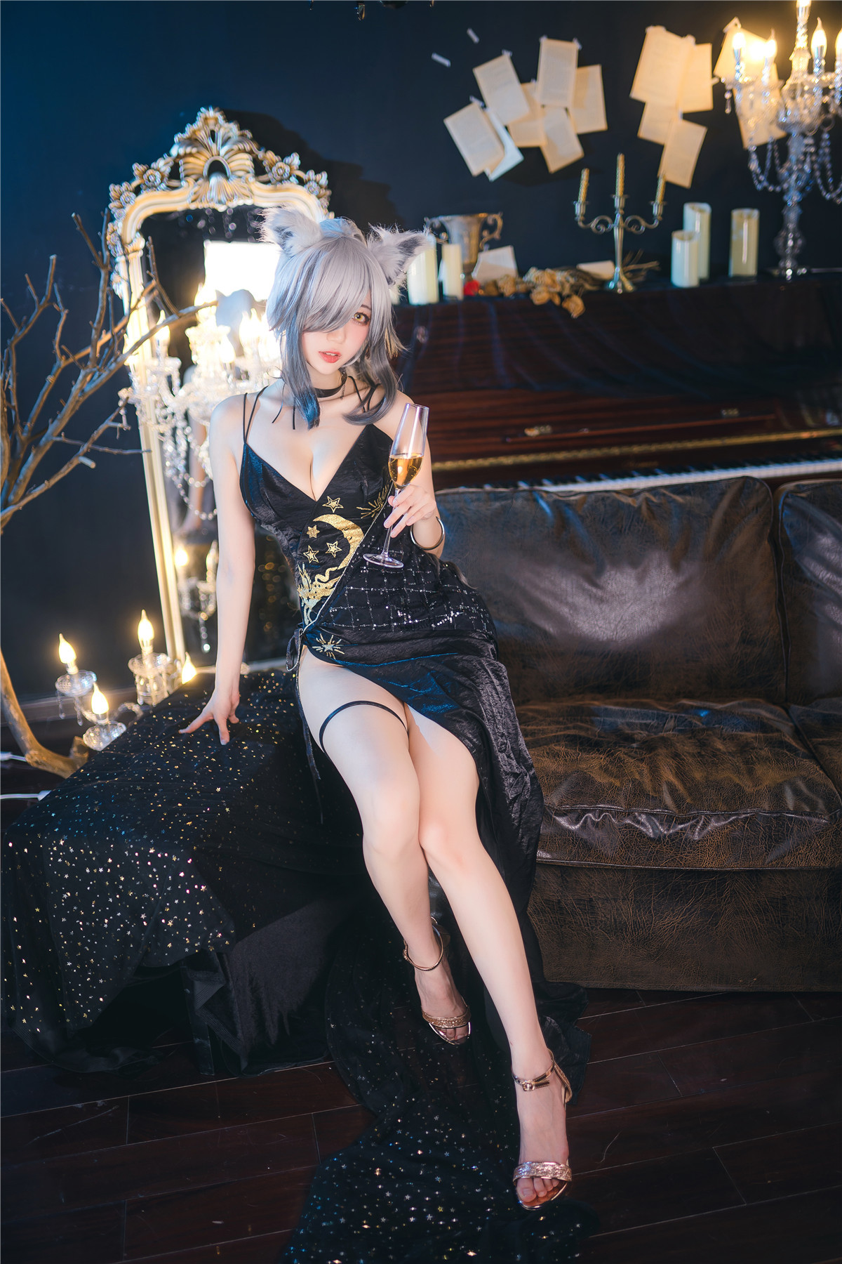 周叽是可爱兔兔 一周年礼服[24P-337MB]