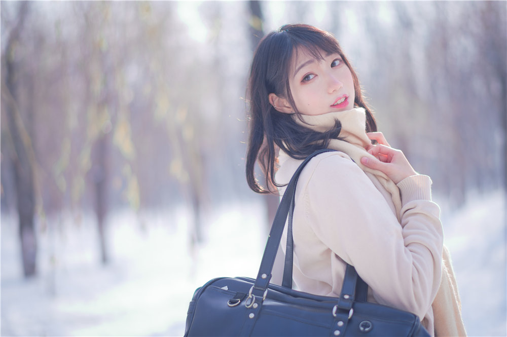 周叽是可爱兔兔 雪景jk[15P-130MB]