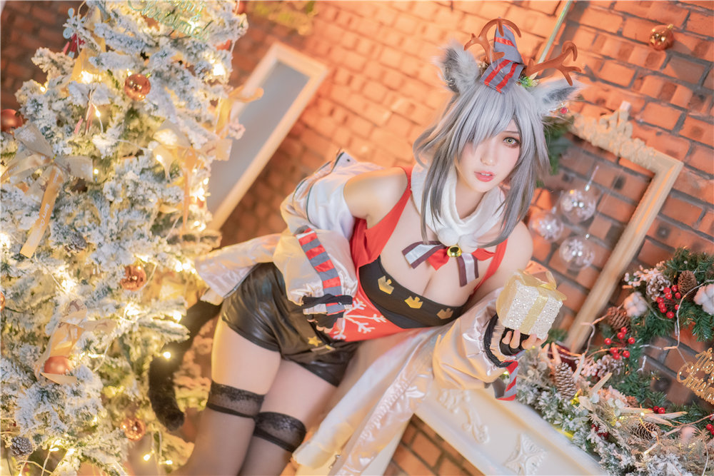 周叽是可爱兔兔 圣诞黑丝兽耳[18P-297MB]