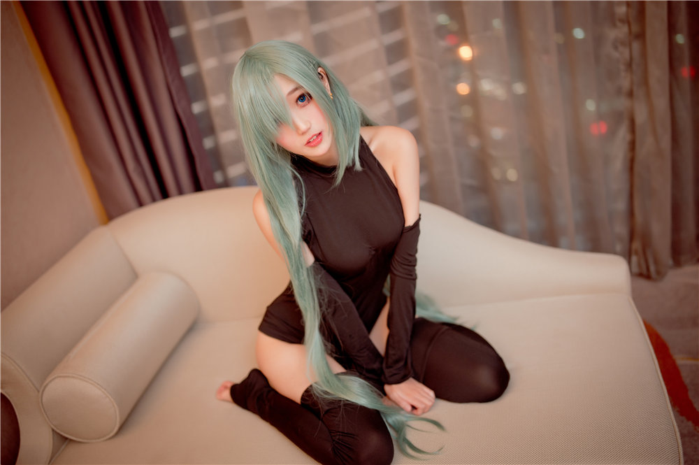 周叽是可爱兔兔 伊丽莎白连体衣[15P-138MB]