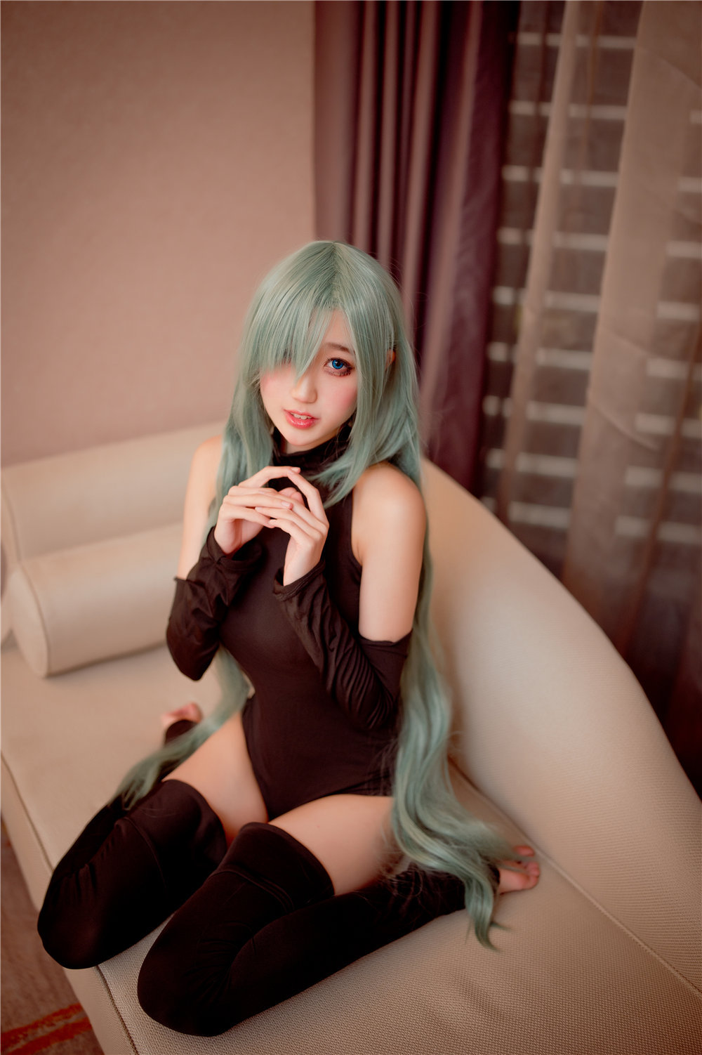 周叽是可爱兔兔 伊丽莎白连体衣[15P-138MB]