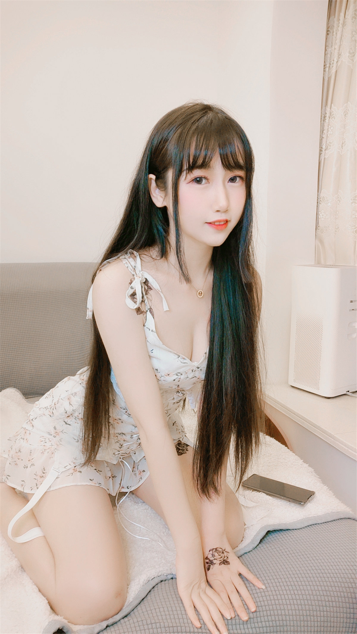 不呆猫 温柔风连衣裙[15P-17MB]