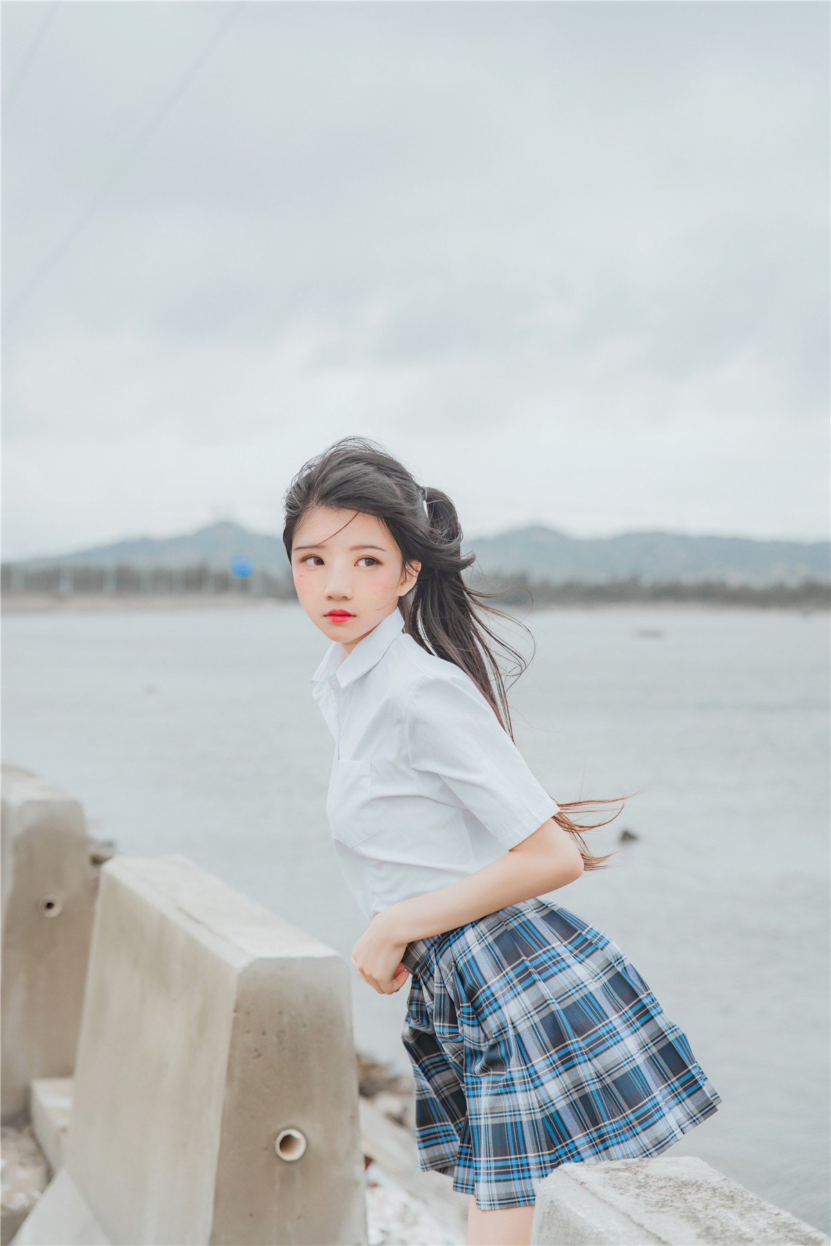 桜桃喵 耳畔的风 [27P-377MB]