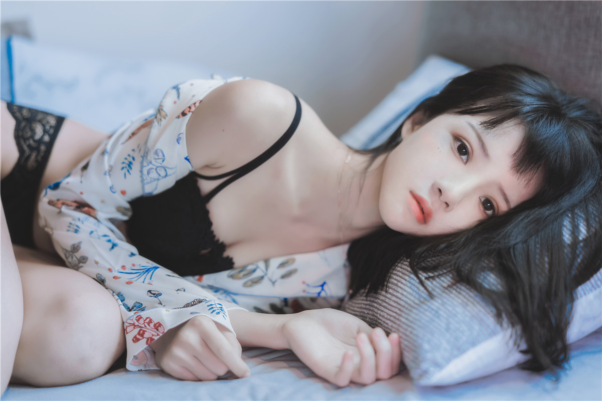 桜桃喵 倦 [32P-487MB]