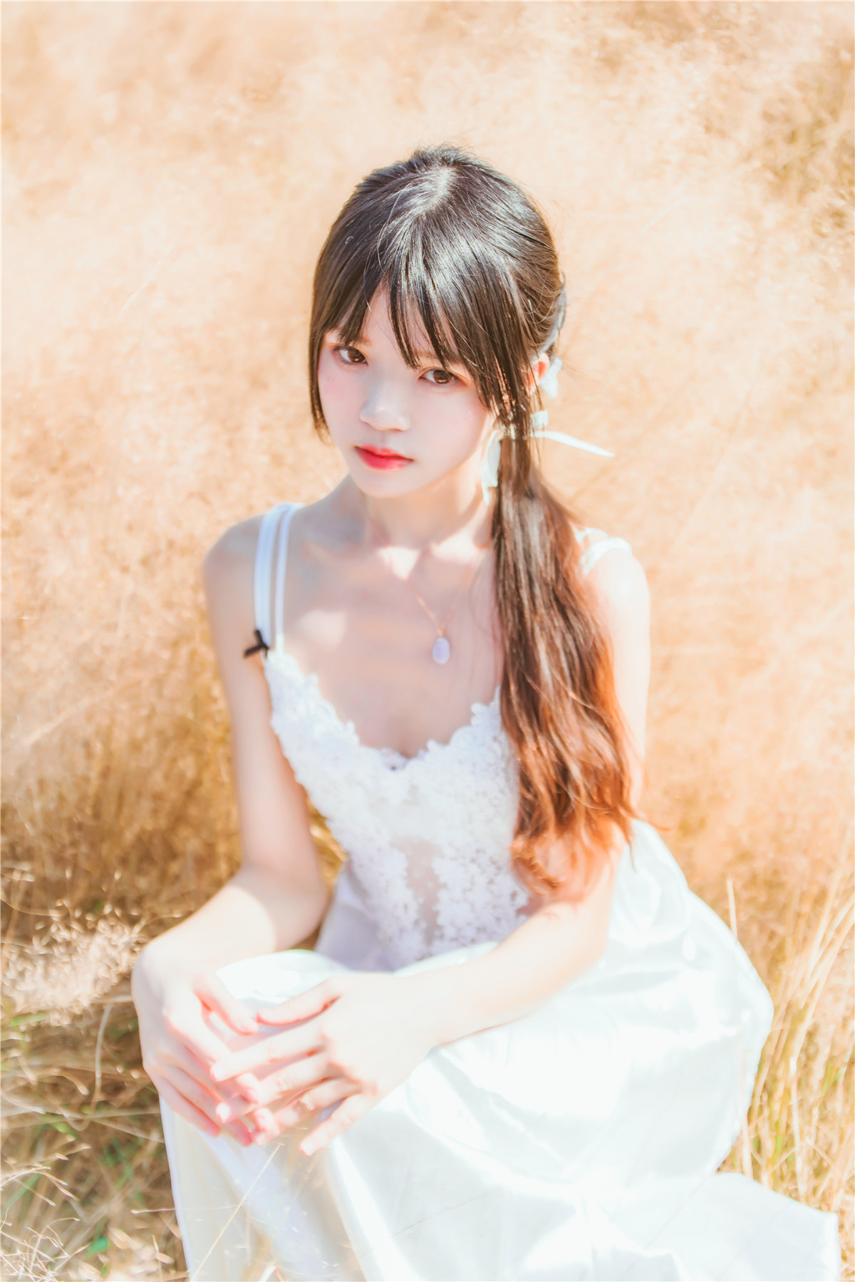 桜桃喵 原野上的浪漫 [49P-674MB]