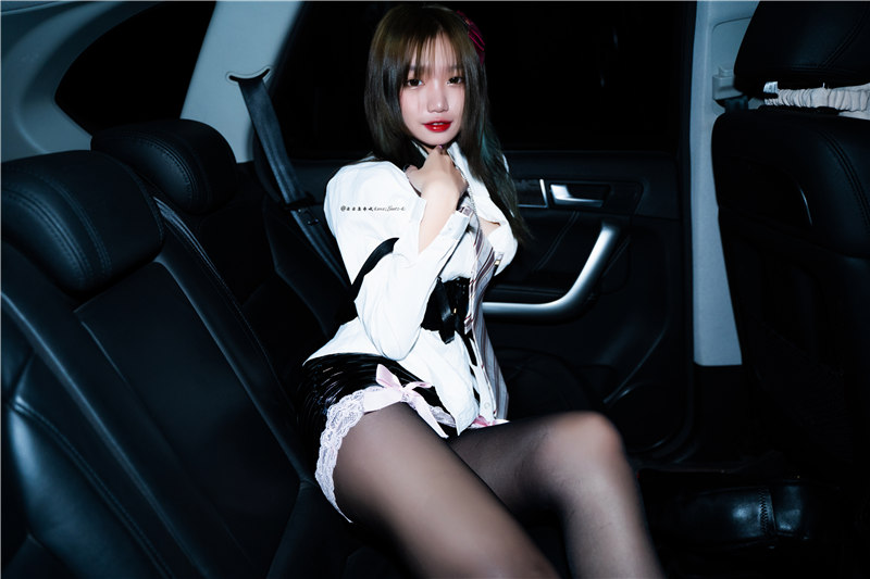 柒柒要乖哦 车内 [47P-556MB]