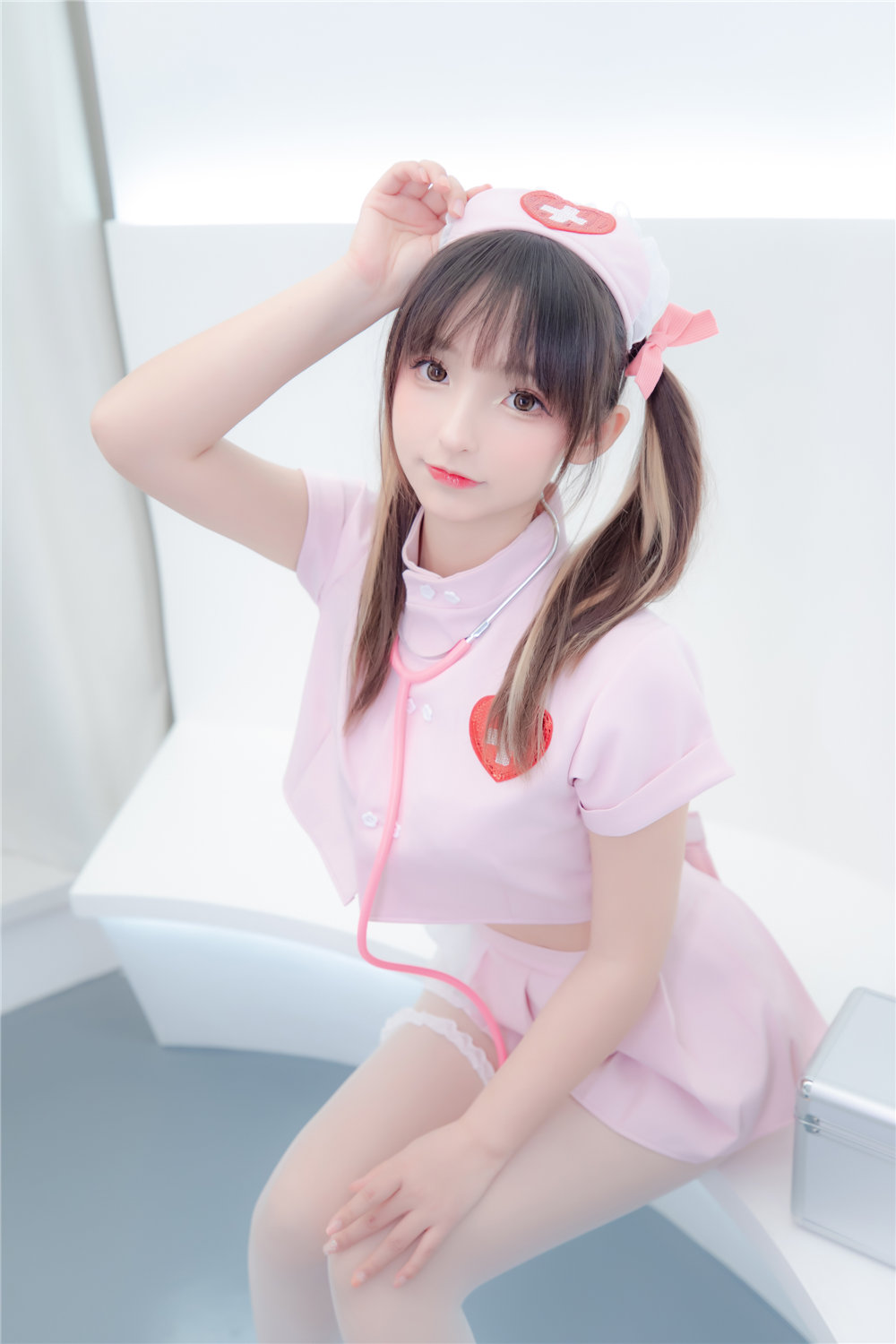 神楽坂真冬 白丝护士《心身バランス》[150P2V-493MB]