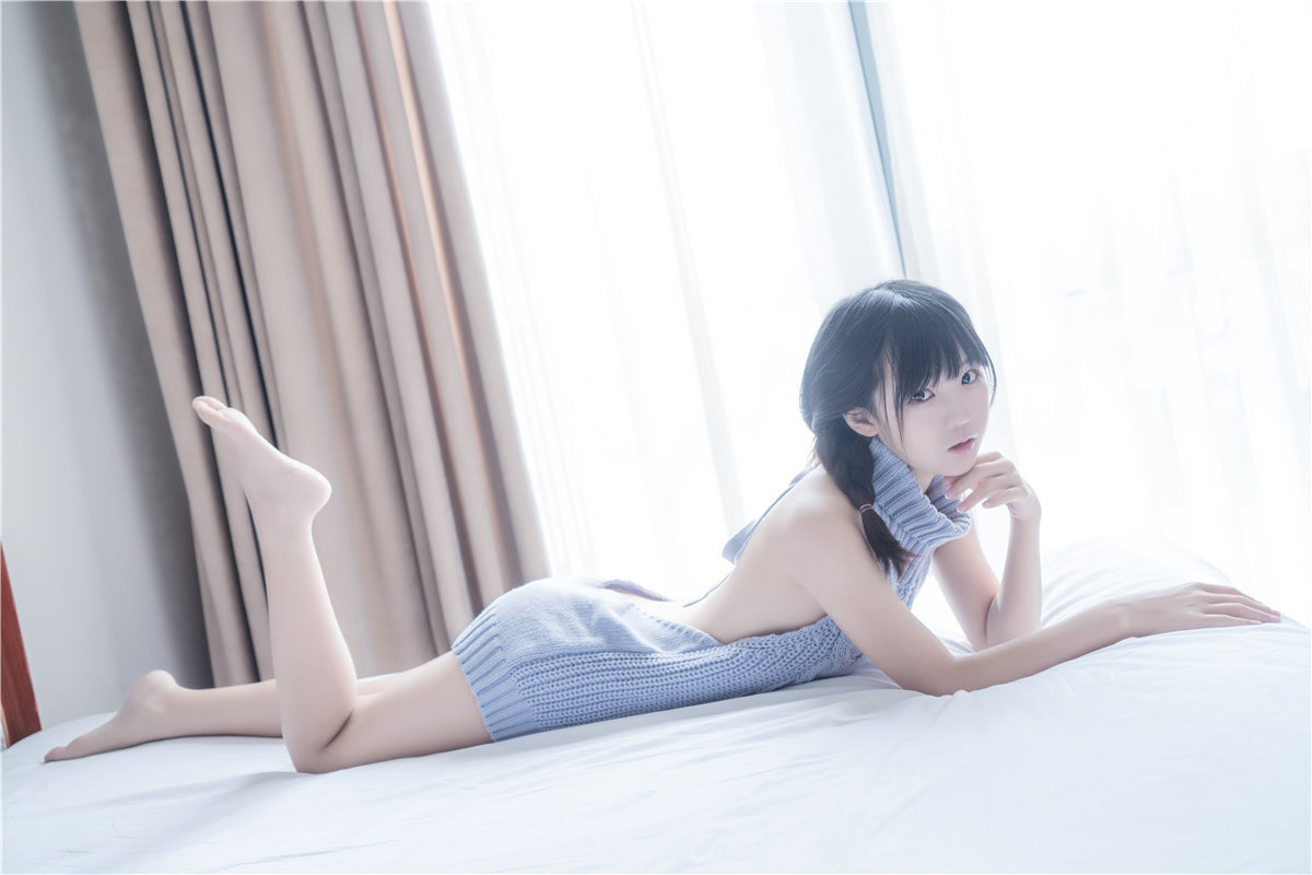 御子Yumiko 漏背毛衣[10P-116MB]