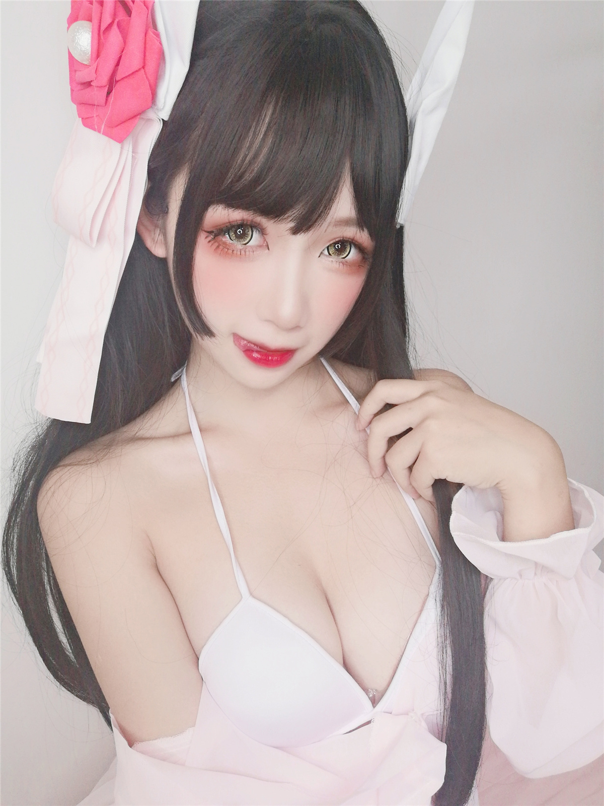 樱落酱w 鲟睡衣自拍[17P2V-40MB]