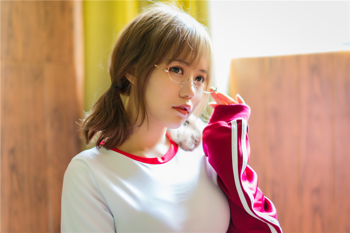 小仓千代w 红色体操服[48P-672MB]