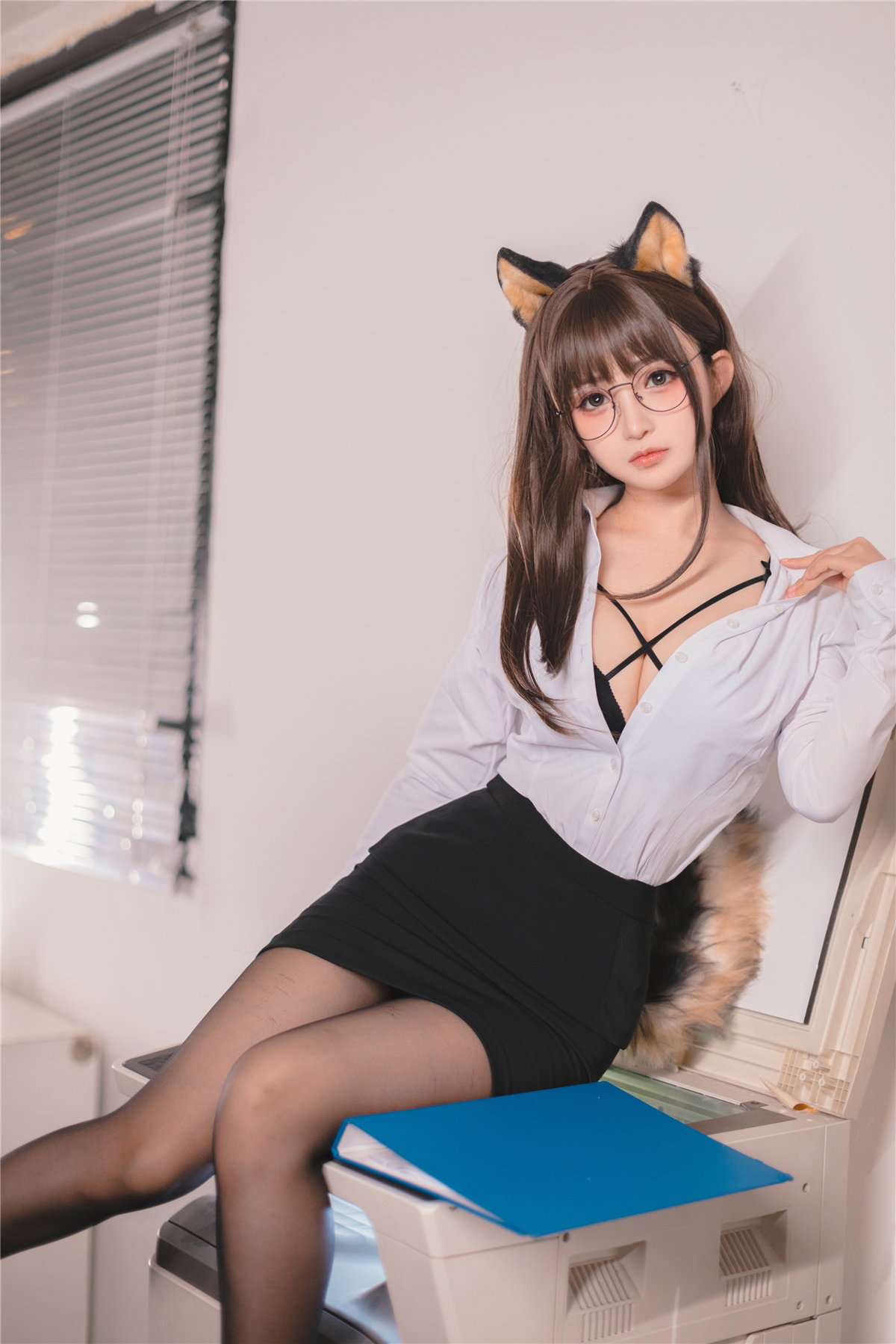 桜井宁宁 柴犬OL[58P-1.2GB]