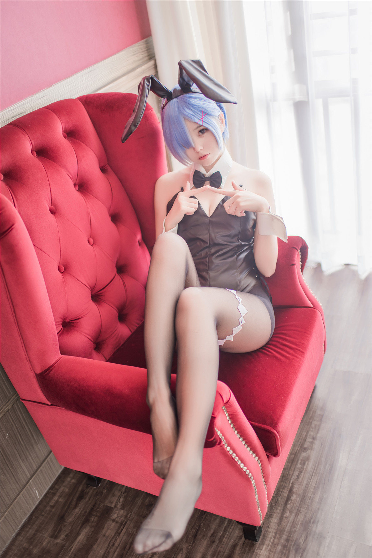 小野妹子w 蕾姆 黑丝 [9P-35MB]