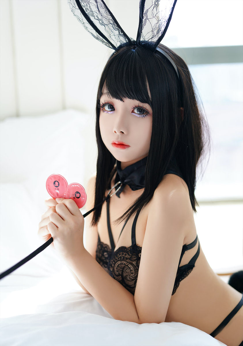 日奈娇 黑色兔兔[25P-344MB]