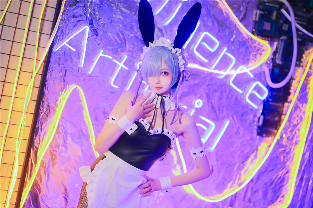 封疆疆v 蕾姆兔女郎[18P-212MB]