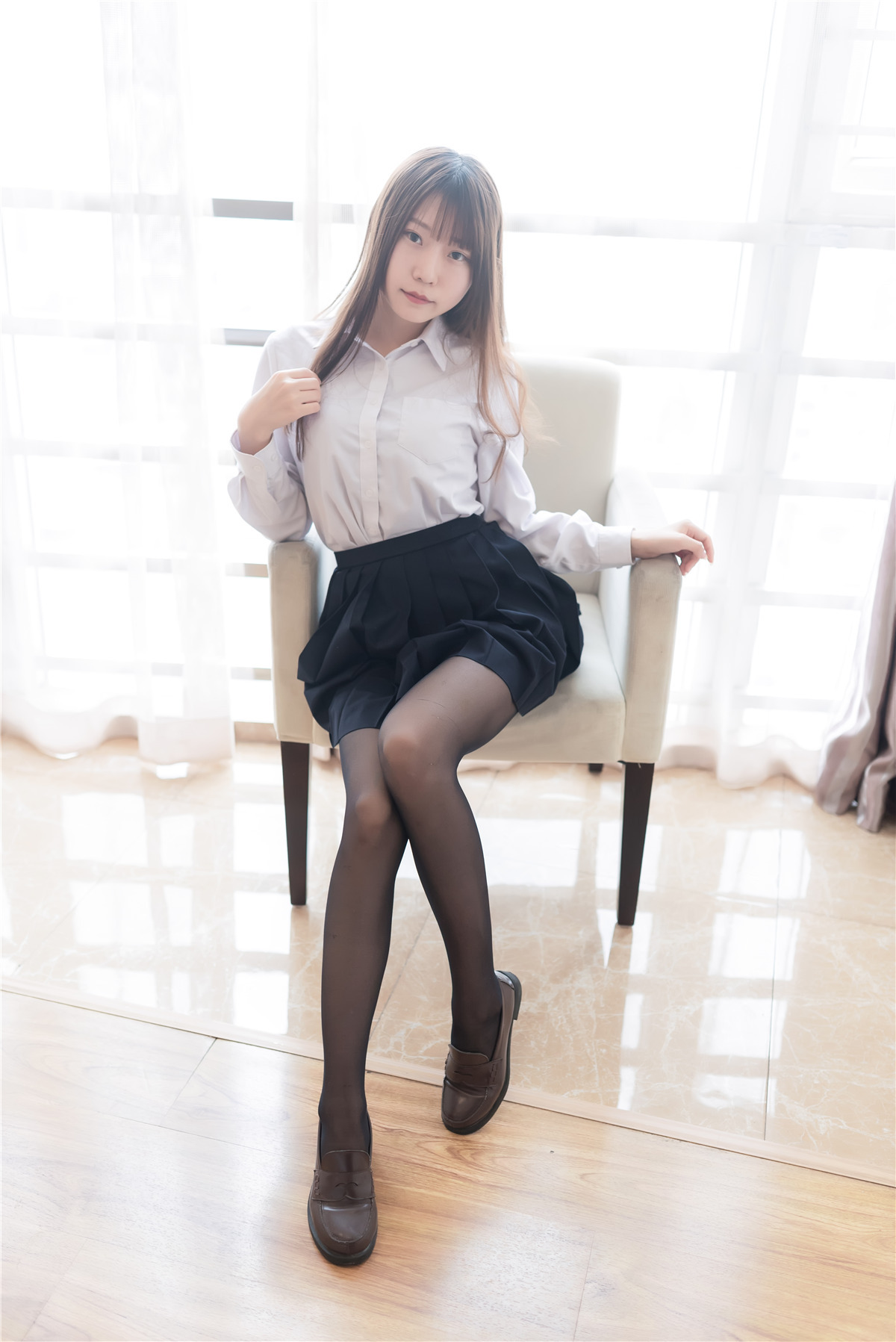 香草喵露露 黑丝萌妹[44P-194MB]