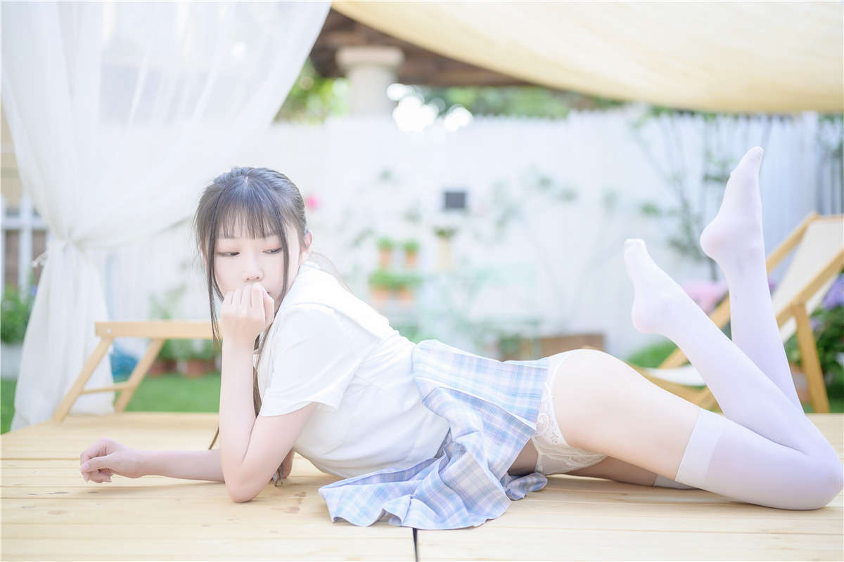 香草喵露露 阳光庭院制服[50P-714MB]