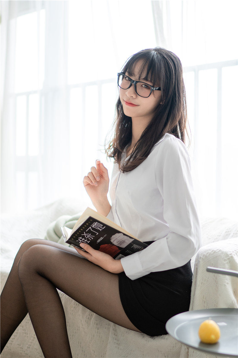 西瓜少女 黑丝百合[54P-419MB]