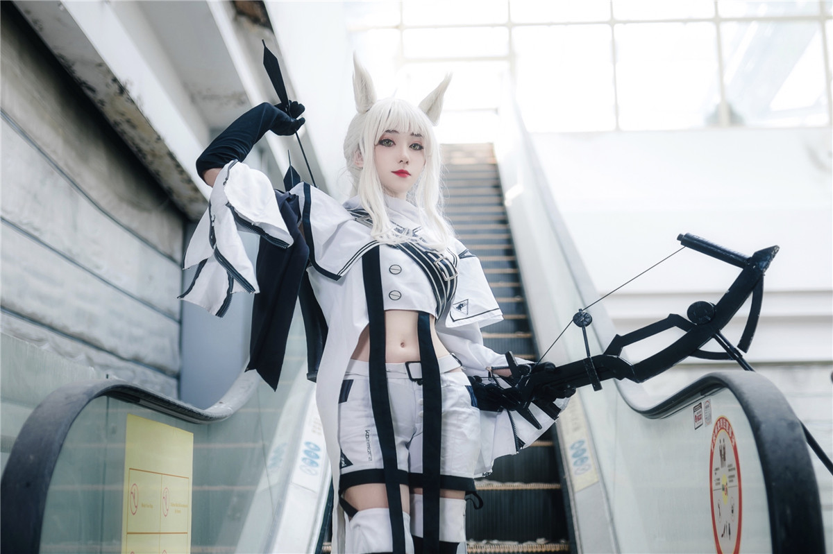 南桃Momoko 白金常服 [17P-34MB]