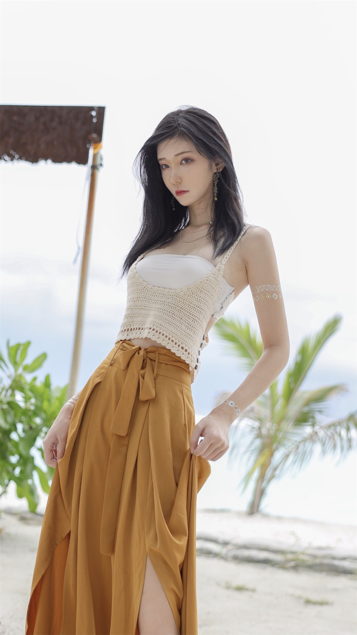 南桃Momoko 黄裤 [10P-11MB]