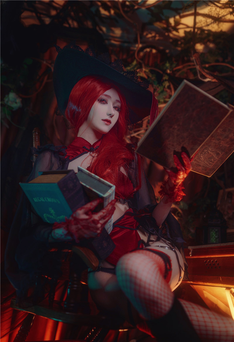 南桃Momoko 红女巫 [19P-162MB]