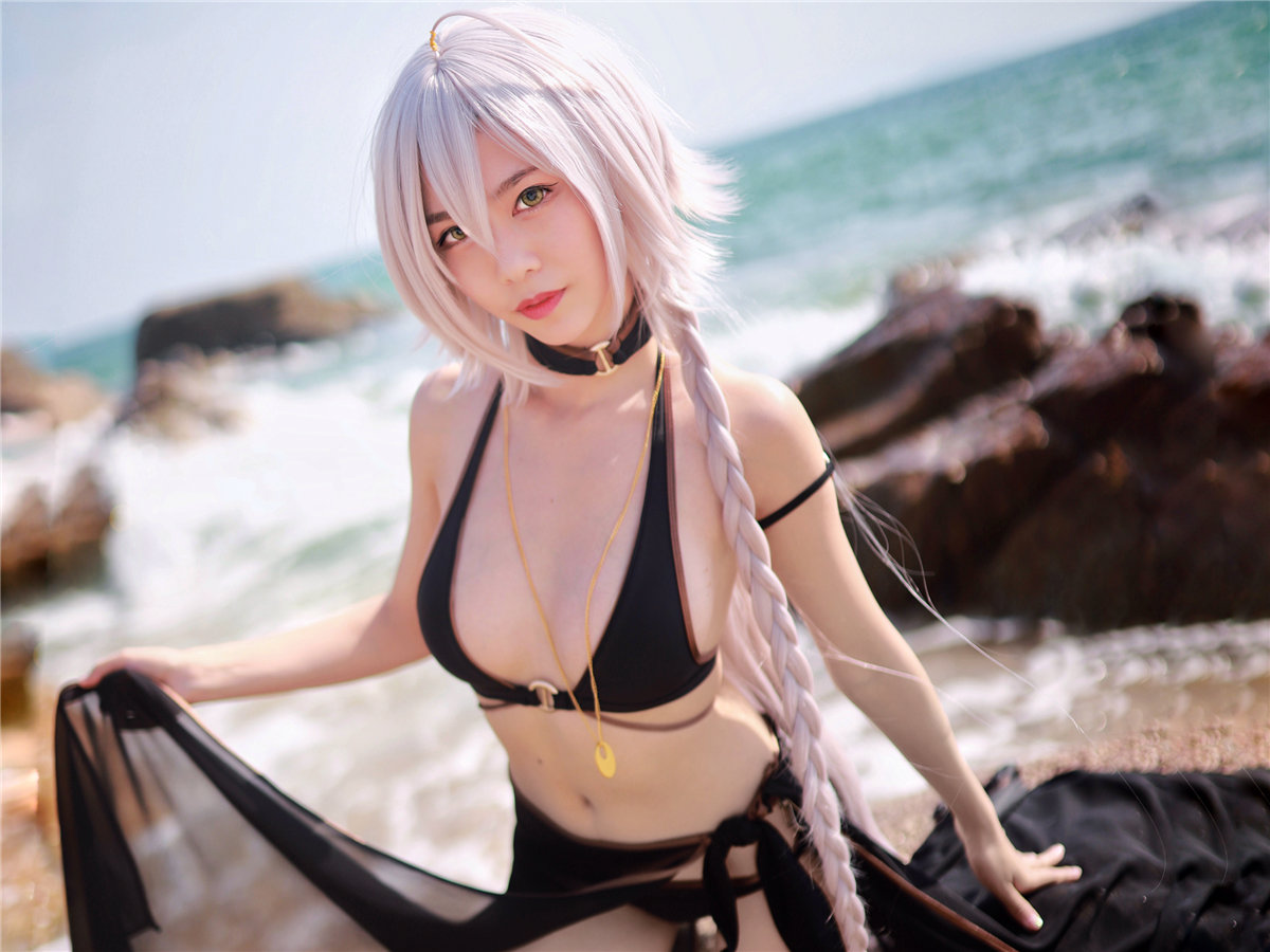 抖娘-利世 黑贞德泳装[40P-135MB]