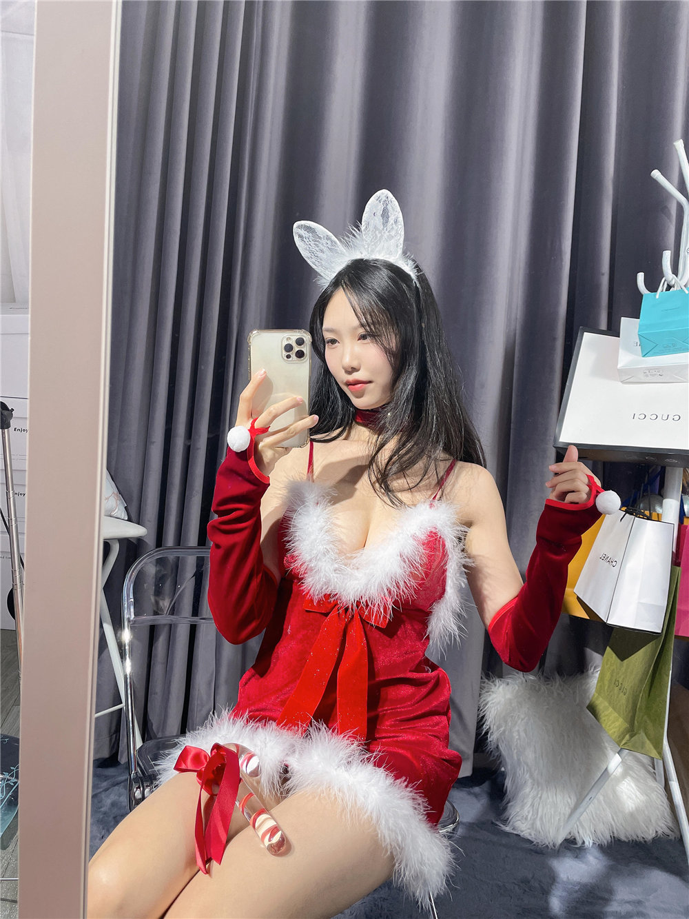 抖娘-利世 2021圣诞微密圈 [22P1V-191MB]