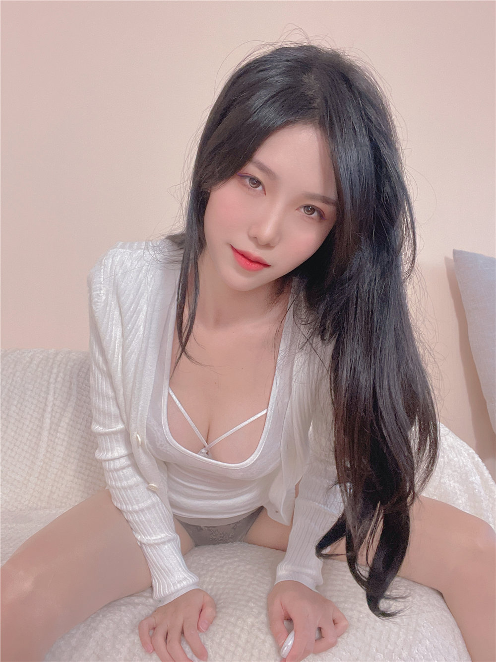 抖娘-利世 居家阿娇 [20P1V-320MB]