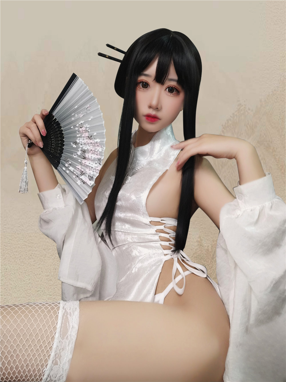 猫君君_MaoJun 绑带旗袍 [16P-75MB]