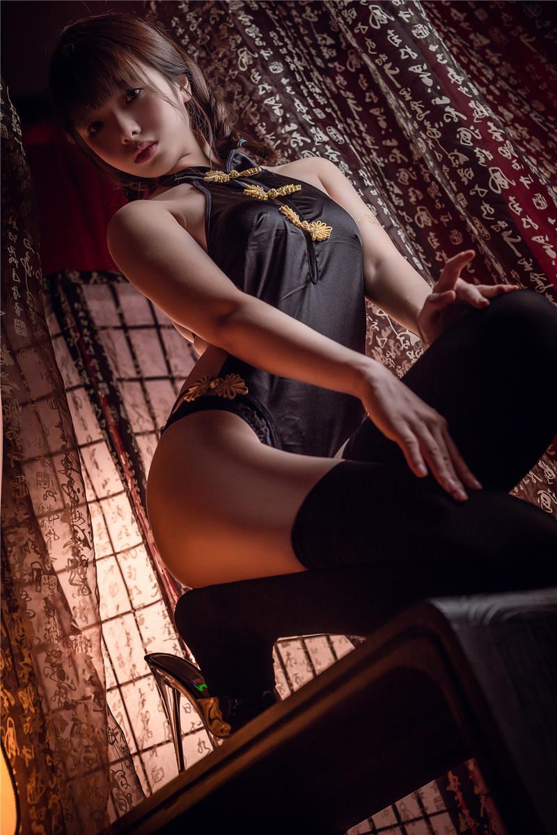 雯妹不讲道理 黑丝肚兜 [12P-286MB]