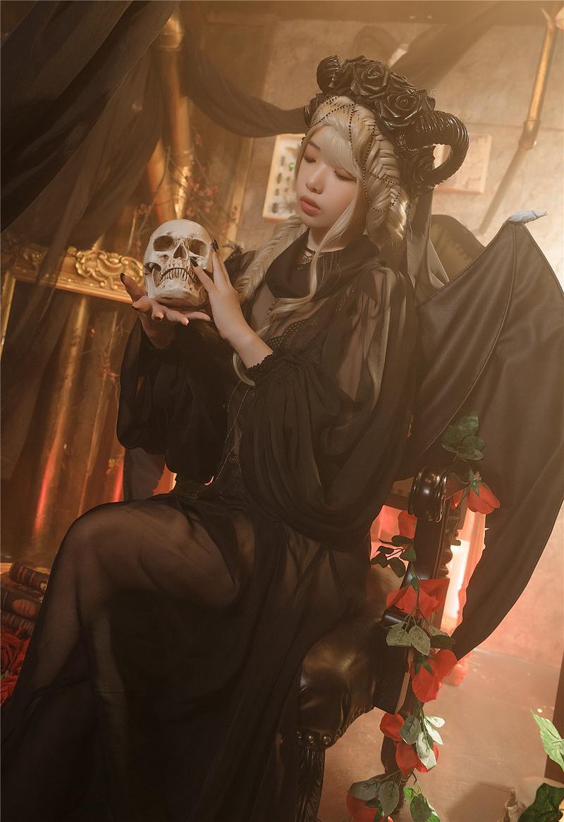 雯妹不讲道理 魅魔本 gothic devil [16P-324MB]