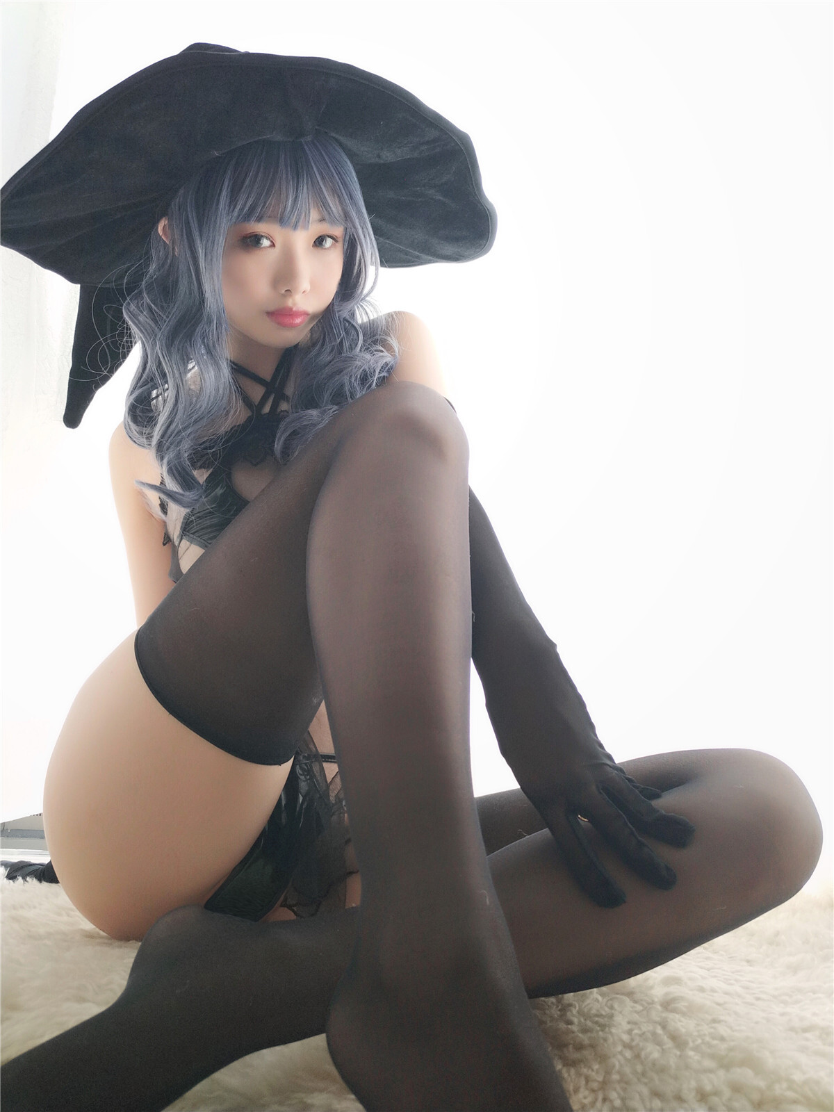 雯妹不讲道理 女巫 [32P4V-201MB]