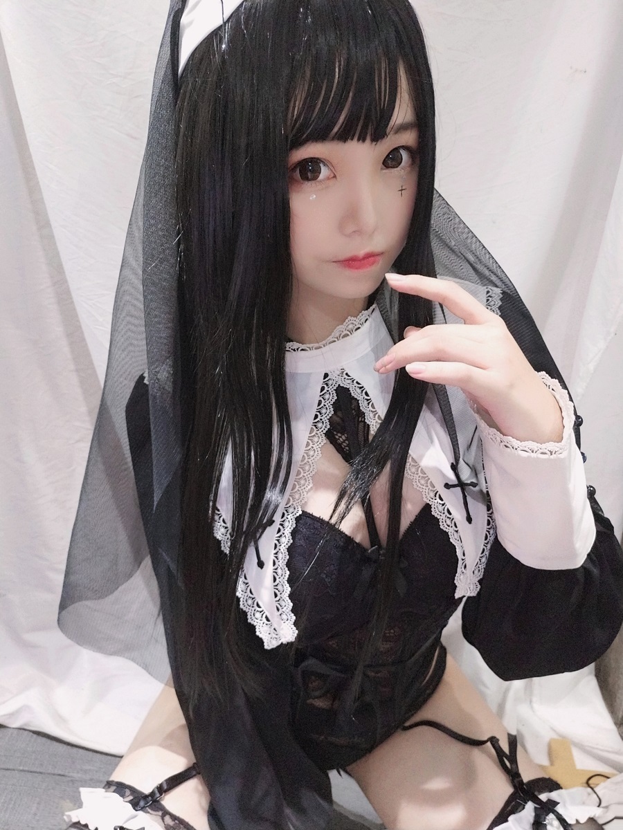 蜜汁猫裘 修女[25P]