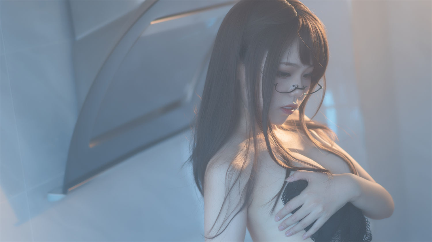 “眼镜娘”七月喵子,让人脸红的壁纸